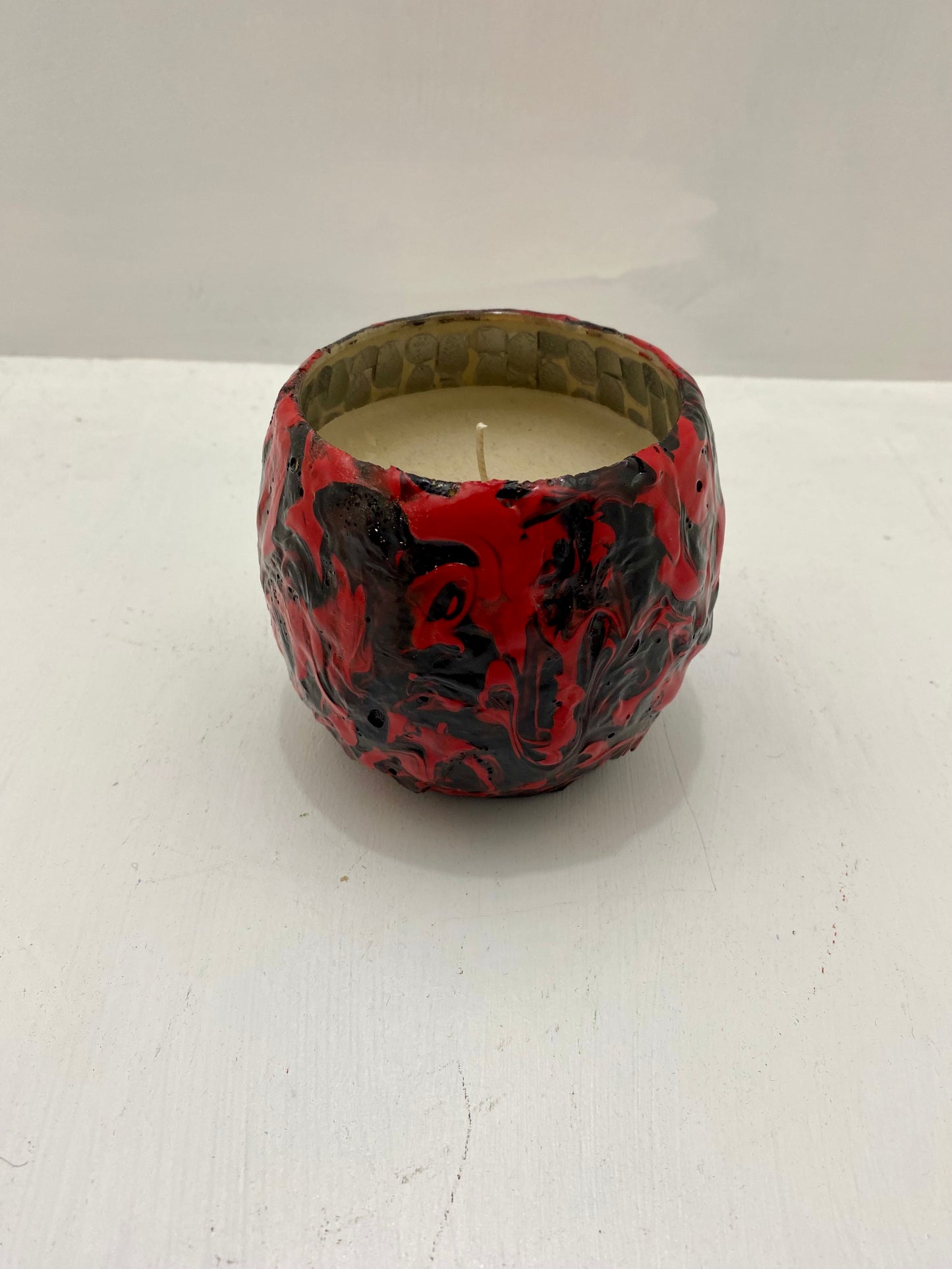 Large Red Triple Stipple Candle